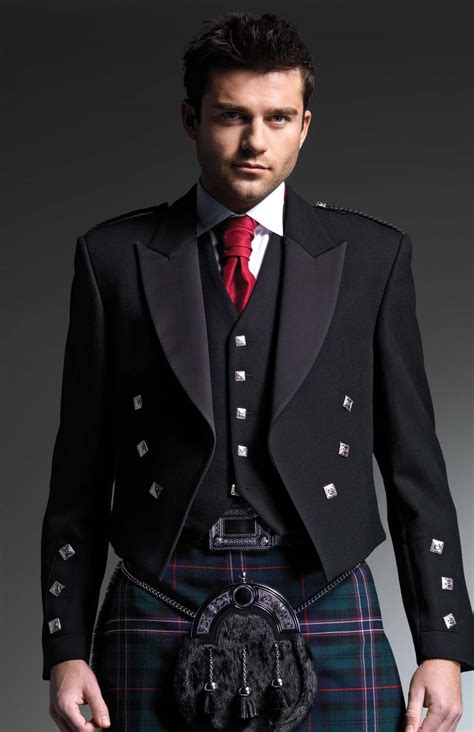 gilt edged kilt hire