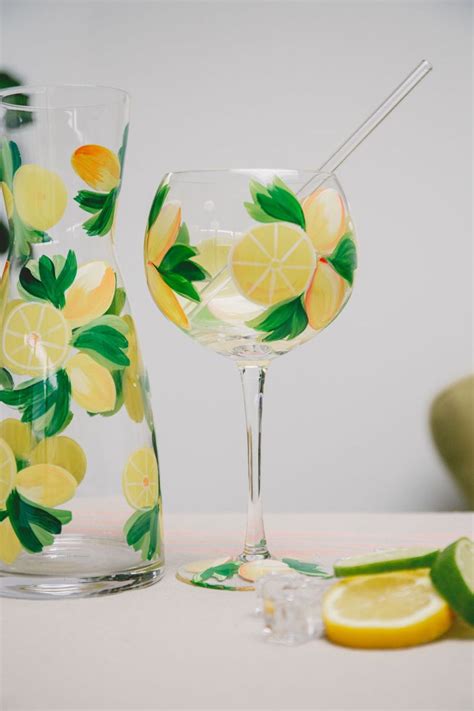Gin Glass With Lemon Slice