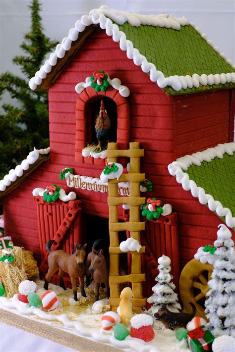 Gingerbread Horse Stable
