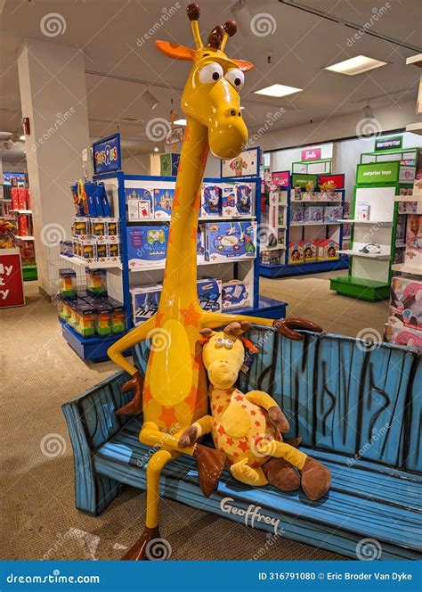 Giraffe Toy Store
