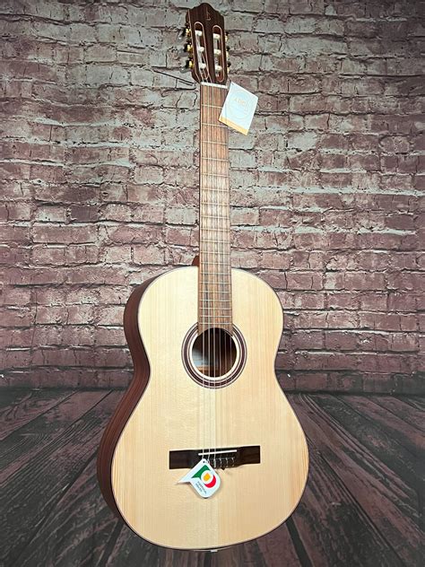 PalisanderBass eGitarreNahaufnahme — Stockfoto © orko86 125566684