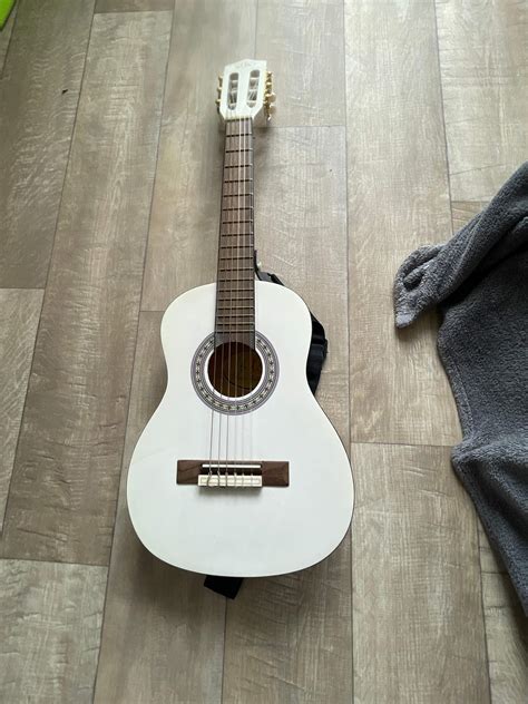 Wie viel ist diese Marma Gitarre wert? (Musik, DDR)