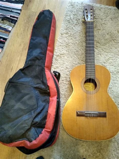 USBStick in Form einer Gitarre, zum Beispiel um mit Musik aufzuladen