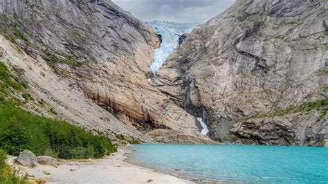 glacier briksdalsbreen