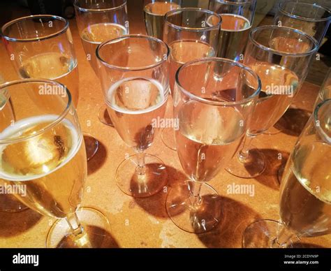 glasses of cava