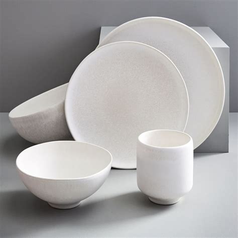 Glazed Stoneware Dinnerware