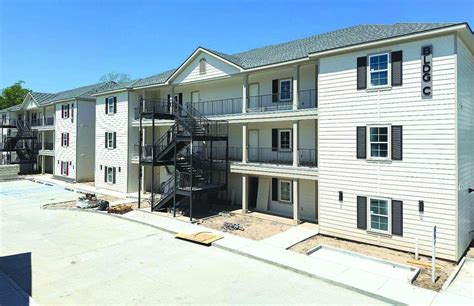 Glen Oaks Apartment Complex