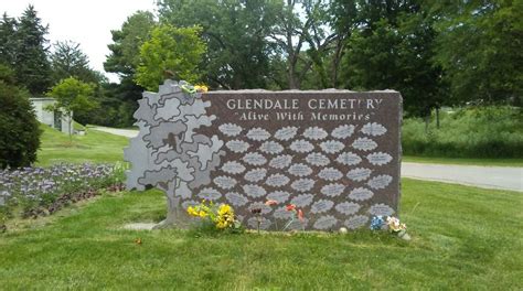 glendale cemetery des moines iowa