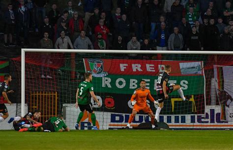 glentoran fc catholic or protestant