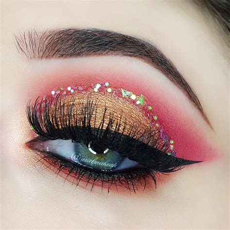 Glitter Eye Makeup Guide