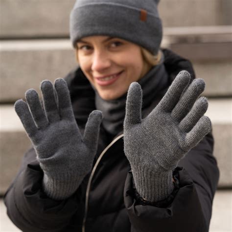 gloves wool