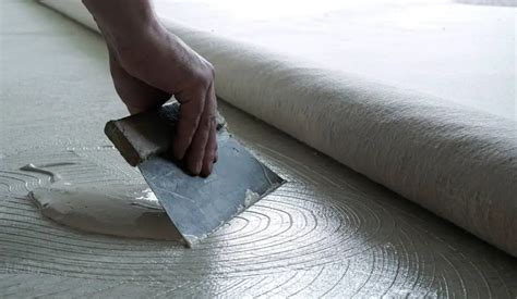glue for carpet to concrete
