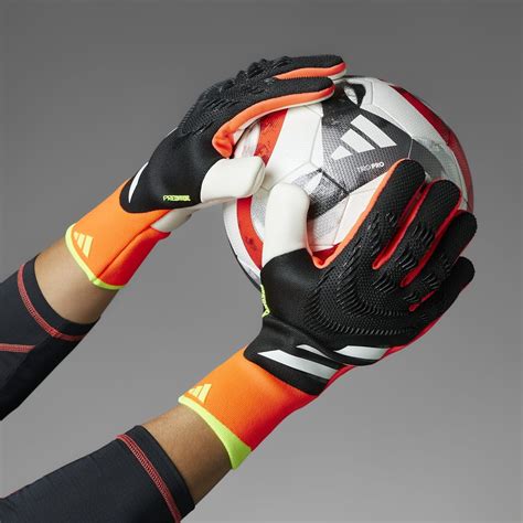 Goalkeeper Gloves Pro