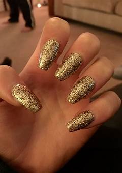 Gold Sparkle Acrylic Nails: The Perfect Glamorous Manicure