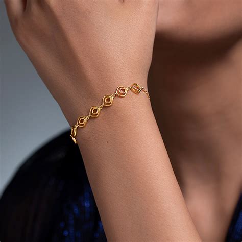 Gold Bracelets Online