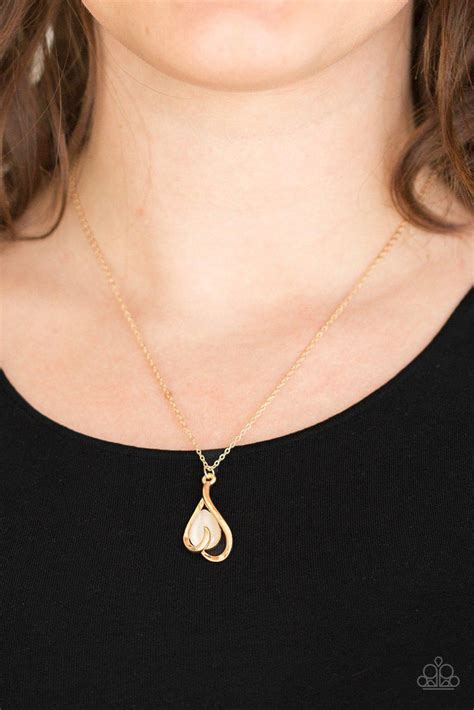 gold moonstone necklace paparazzi