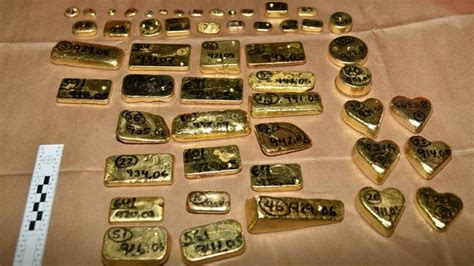 gold seized at airport