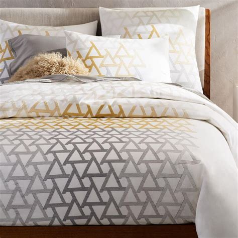 Gold Triangle Bedding