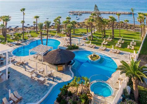 golden bay beach hotel cypr