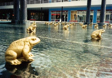 golden frog fountain city