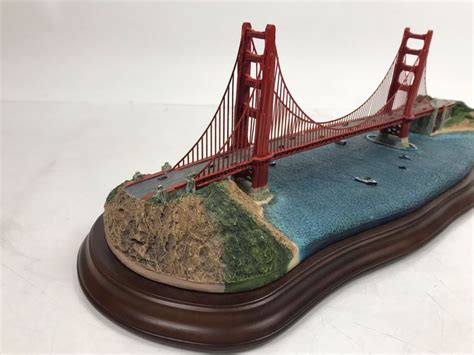 golden gate bridge figurine