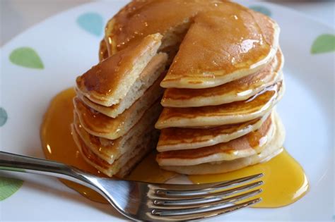 golden syrup on pancakes