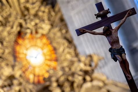 7 Ways to Observe a Meaningful Good Friday