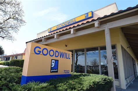 Goodwill opens 3rd Surprise location Your Valley