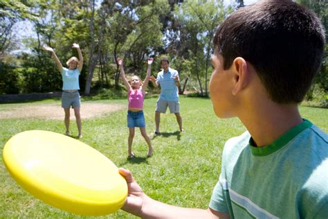 google games with frisbee