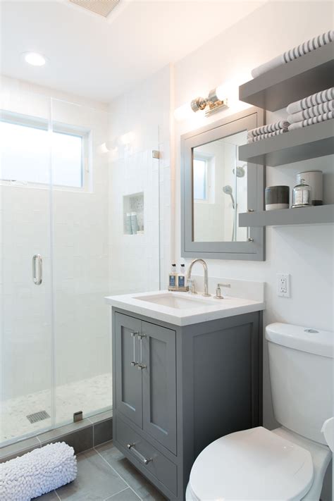 26+ Gray Bathroom Ideas Worthy of Your Experiments Bathroom shower