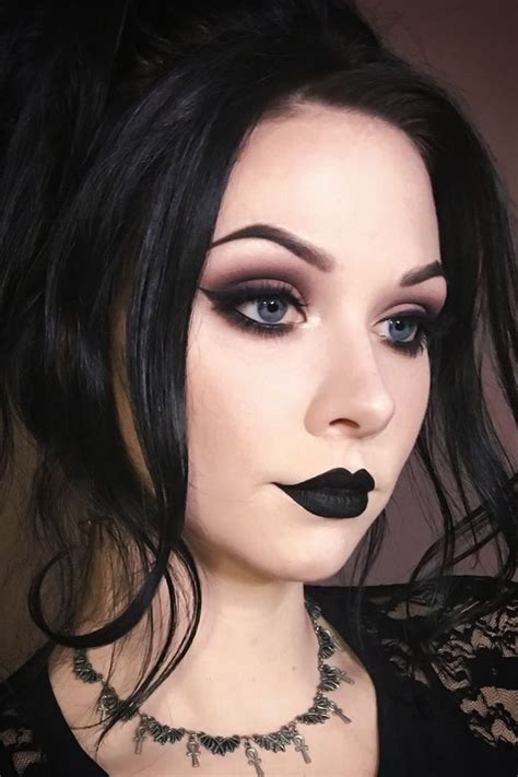 goth makeup