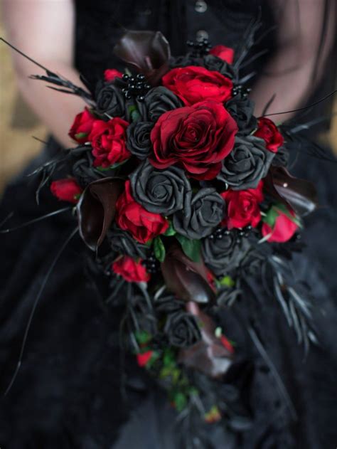 Bouquet Goth Wedding * FLORIBUNDA !! * Pinterest