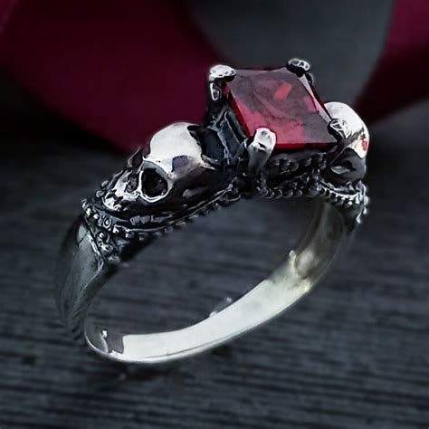 gothic ring skull