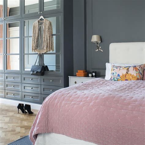 Grått Och Rosa Sovrum