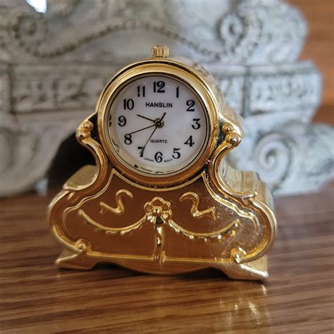 Grace Quartz Clock Japan