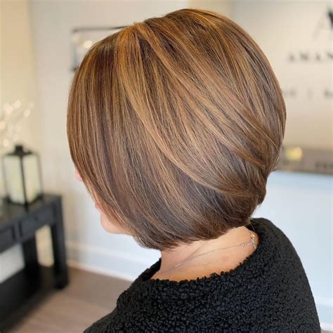 The Graduated Bob: A Play on Layers and Angles