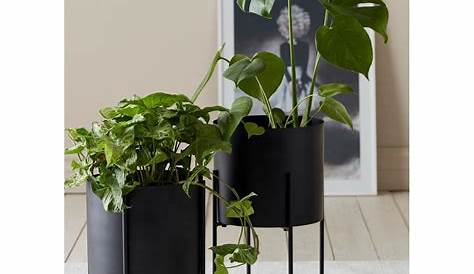 Grand Cache Pot Noir pot Sur Pieds Adah Urban Barn