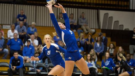 Grand Valley State volleyball player ties NCAA Division II record for