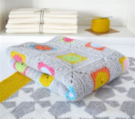 Granny Square Blanket Kit
