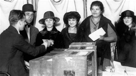 granted women the right to vote in 1920