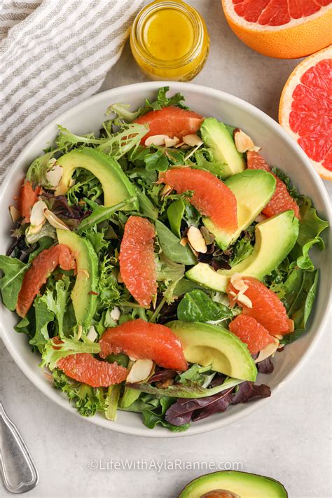 Grapefruit Salad With Dressing