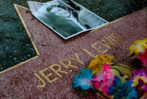 grave of jerry lewis