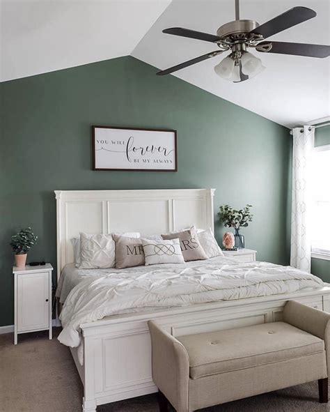 12 Awesome Gray and Green Bedroom for Soothing and Stylish Sleeping