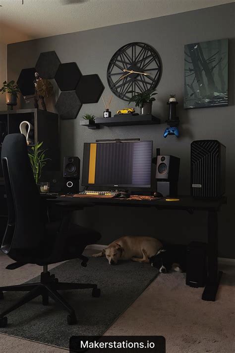 Gray Desk Setup