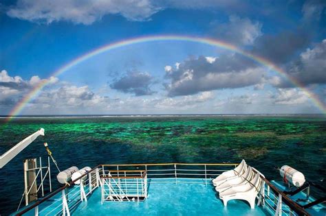 The Airbnb Floating Hotel With Incredible Views Of The Great Barrier