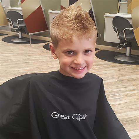 Back To School Haircuts + A Great Clips Gift Card Giveaway! » Penelope