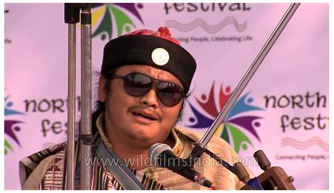 Sikkim traditional music hi-res stock photography and images - Alamy