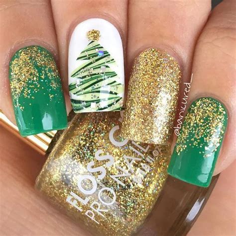 Green and Gold Christmas Tree Glitter Nail Art acrylicnailart