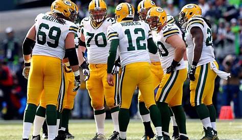 Two Green Bay Packers Players in Danger of Losing Starting Role After