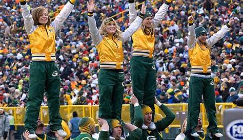 Packers' cheerleaders have a "Long" history with the team - Packerland